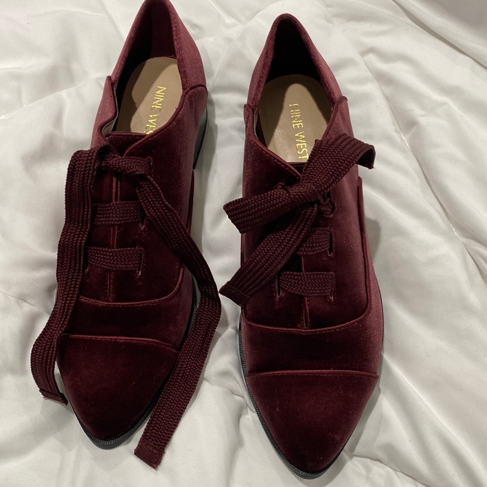 Nine West Velvet Wine-colored Oxfords, Sz 8.5, BNWT